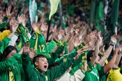 中超焦点战：国安主场遇挫，海港旧将帽子戏法逆转取胜